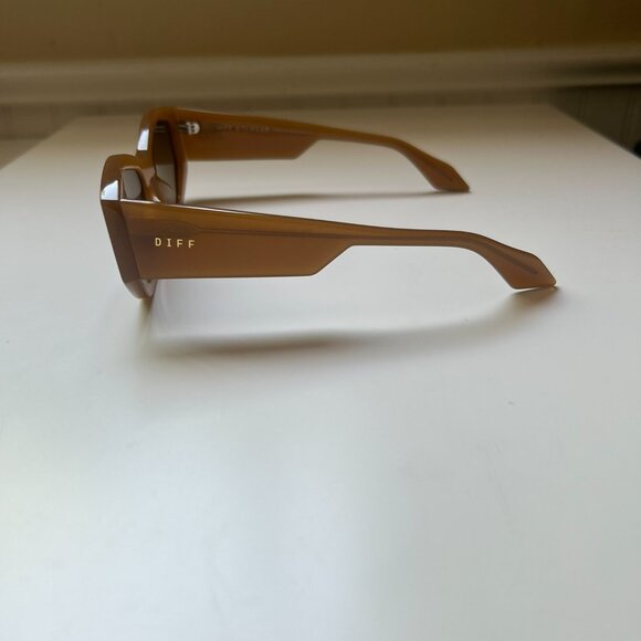 DIFF  Zoe Angular Sunglasses | Brown Frame | Polarized UV400 Brown Lenses | NEW - Picture 4 of 10